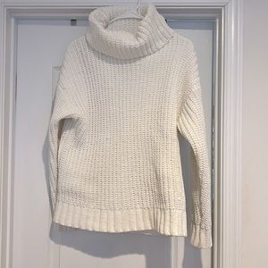 Hollister turtle neck sweater